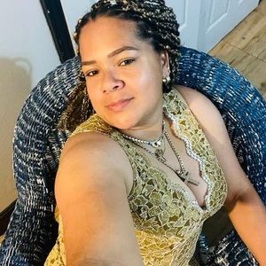 Meet your Posher, Noemi